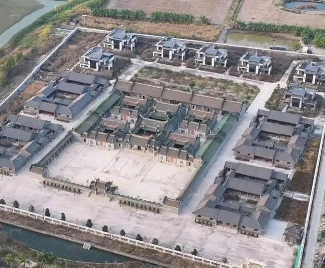 LYSEA落户淮海中路汕头过亿违建豪宅被拆除开元棋牌app哈佛演讲女生引发争议K11 E(图22)
