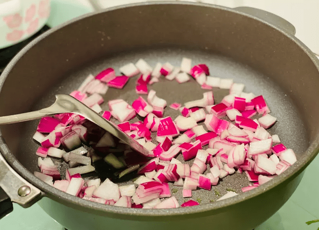 教你酱汁调法只需几样食材比卖的好吃开元ky棋牌日式寿喜锅轻松做大叔(图3)